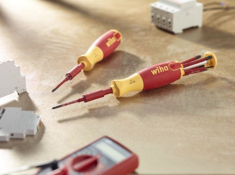 WKRĘTAK Z MAGAZYNKIEM BITÓW LIFTUP ELECTRIC