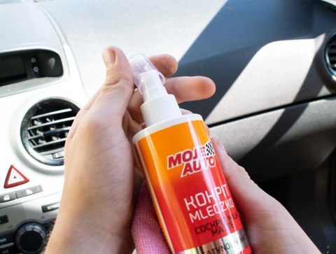 MLECZKO DO KOKPITU BŁYSK-BLACK 300ML